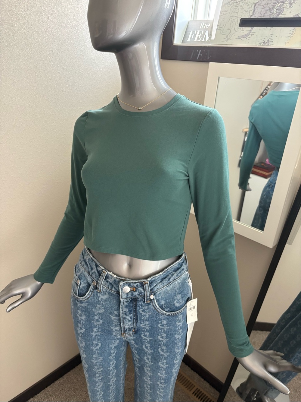 Abercrombie & Fitch Long-Sleeve Cropped Tee in Teal Green